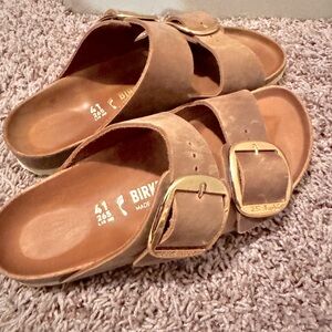 Birkenstock Arizona Big Buckle Cognac size 41 EU.  10/10 1/2 US